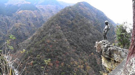 MAH02343祖谷峡の小便小僧(2).jpg